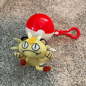 1999 Burger King Pokeball with Meowth Toy